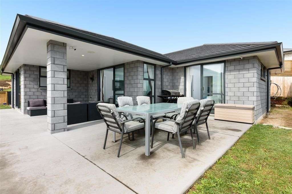 31 Ballintoy Park Drive Bay Tauranga Houses for Sale