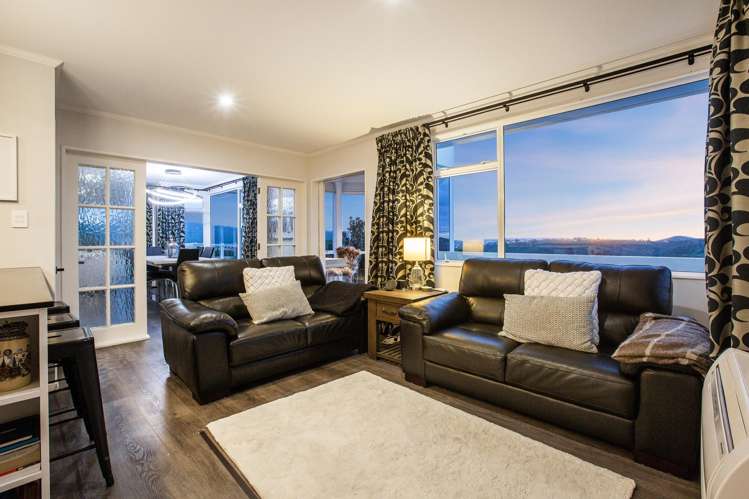 6 Iona Place Papakowhai_13