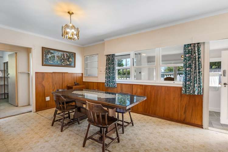 21 St Leonards Road Kelston_13