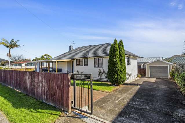 The Perfect Standalone Home With Outdoor Living