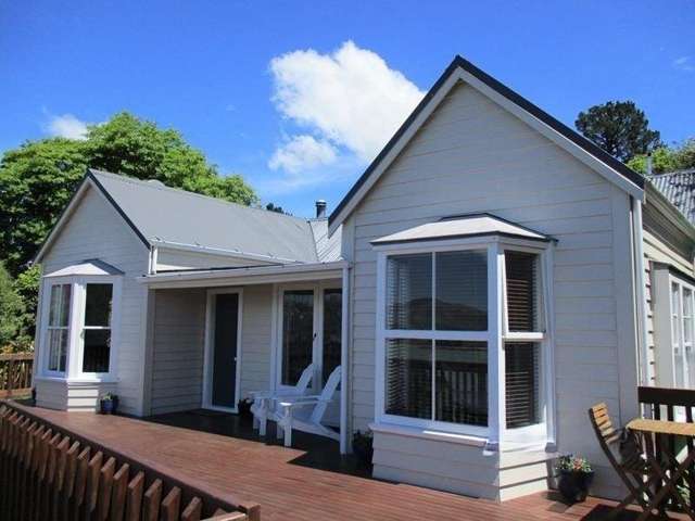 GOVERNORS BAY - THREE BEDROOM, SINGLE GARAGE