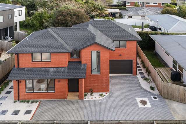 Standalone & Instantly Home | Make An Offer