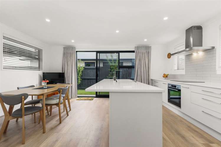 65 Trewern Avenue Chartwell_6