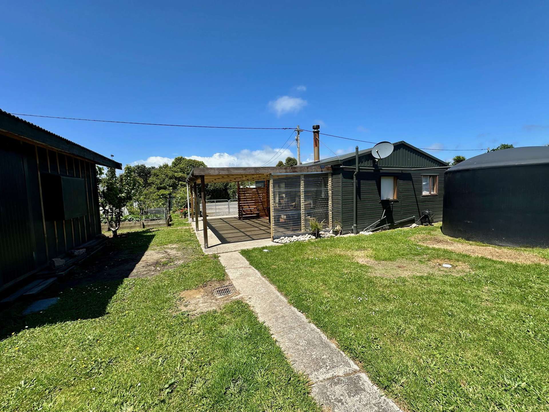 7 Hunter Street Karamea_0