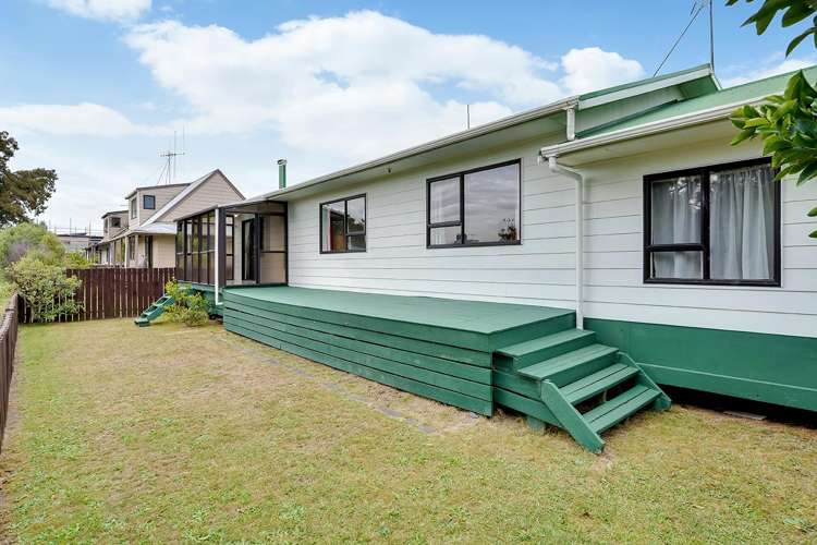 76A Kahikatea Drive Melville_23