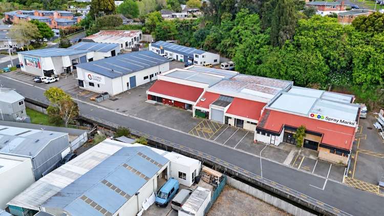 Unit 6 and 6A, 14 Wilrose Place Tauranga Central_3