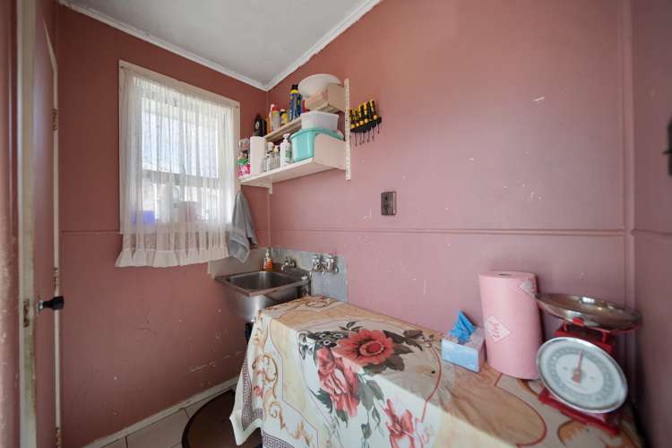 17 Antrim Crescent Otara_13