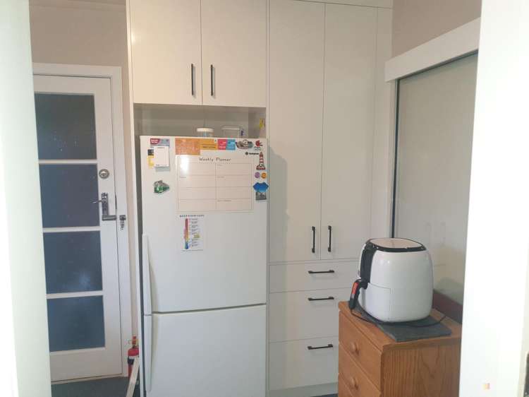 2/90 Avenue Road West End_4