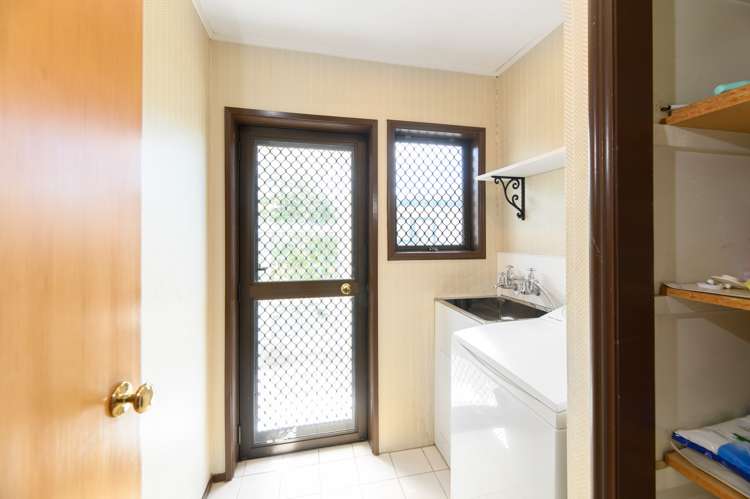 1 Tropicana Drive Mount Roskill_27