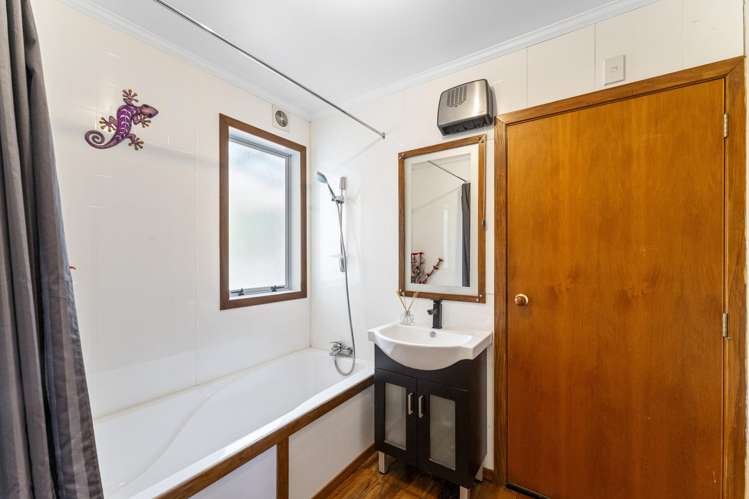 8 Tuckett Place Enner Glynn_16