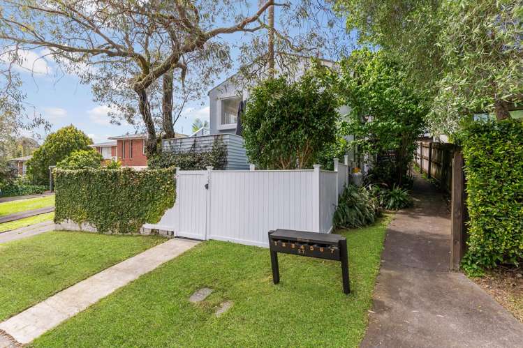 1/27 Don Croot Street Kingsland_10