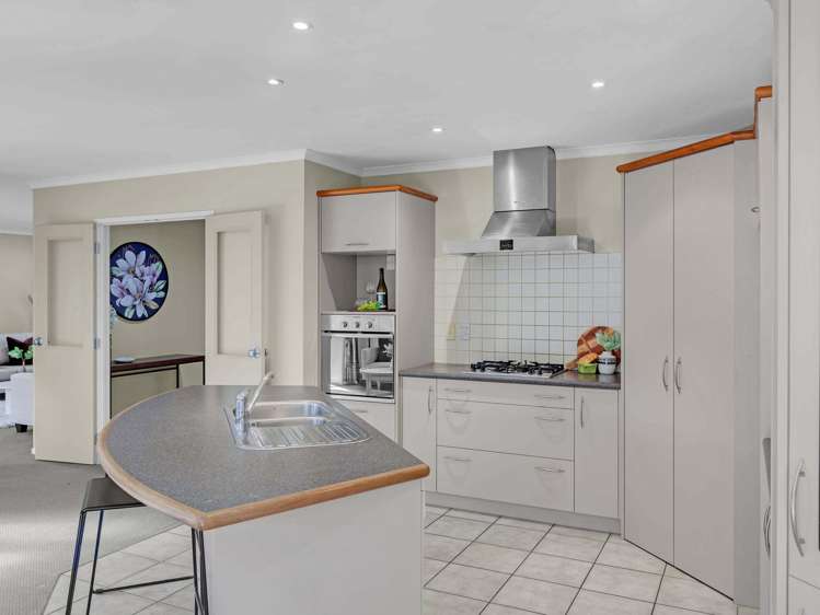 2 Shiraz Place Rototuna_16