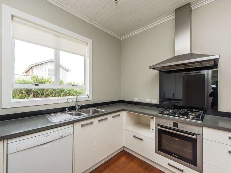 2 Surrey Road Springvale_11
