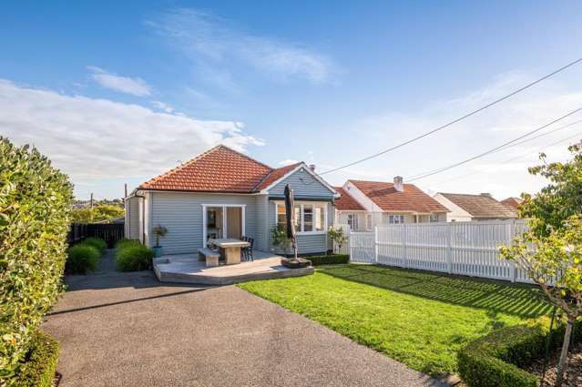 4 Bedrooms 2 bathrooms in MAGS zone