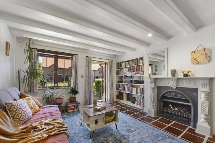 9/10 Quiet Woman Way Monaco_2