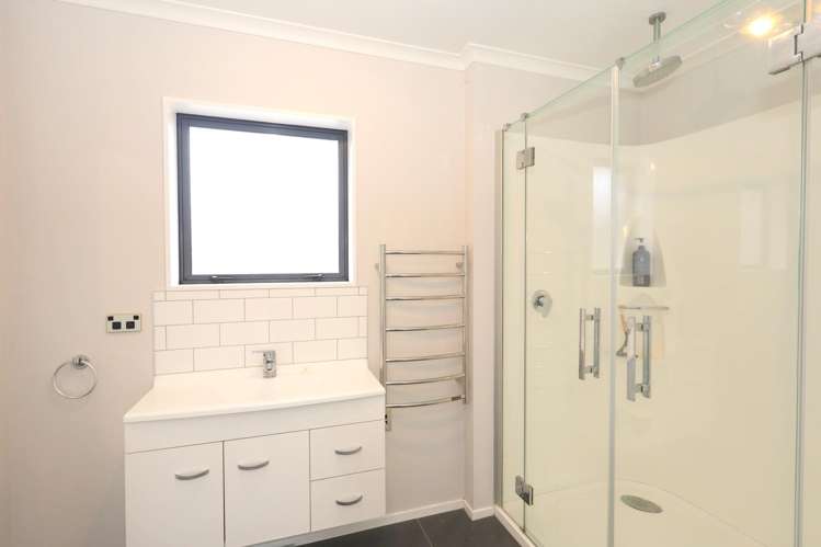 54 Hoffman Court Waikiwi_21