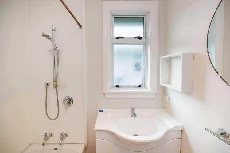 345 Tremaine Avenue Takaro_22