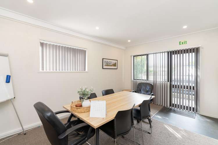 13 Wallis Street Raglan_12