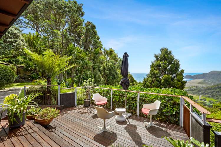 66 Piha Road Piha_10