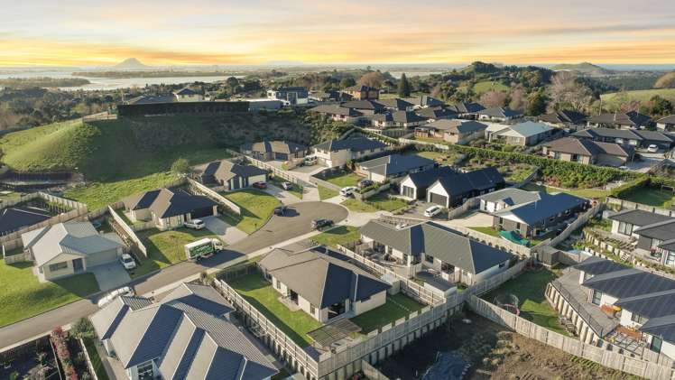 6 Antrim Glade Welcome Bay_16