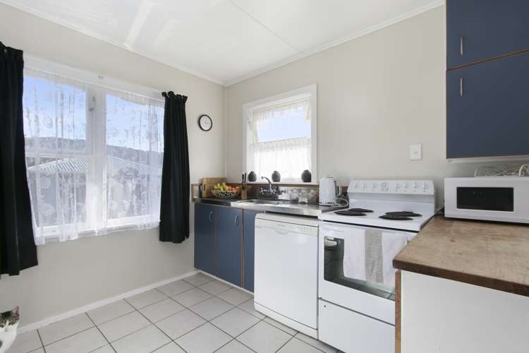 52 Coast Road Wainuiomata_4
