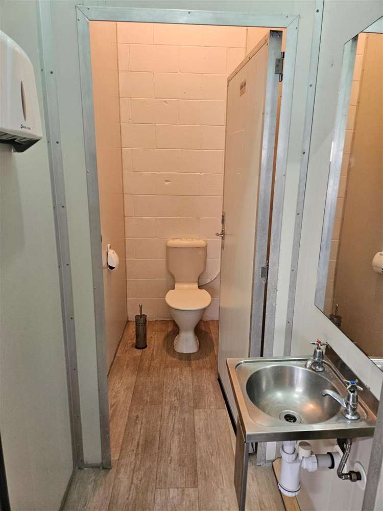 2/29A Edmonton Road Hornby_11