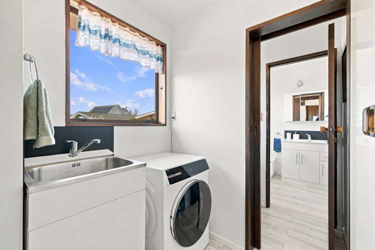 50 Yellowstone Crescent Burwood_11