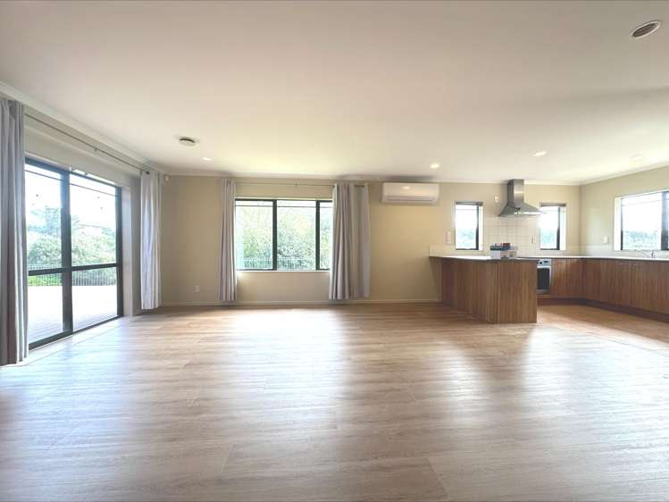 13 Brunswick Rise Mangere_7