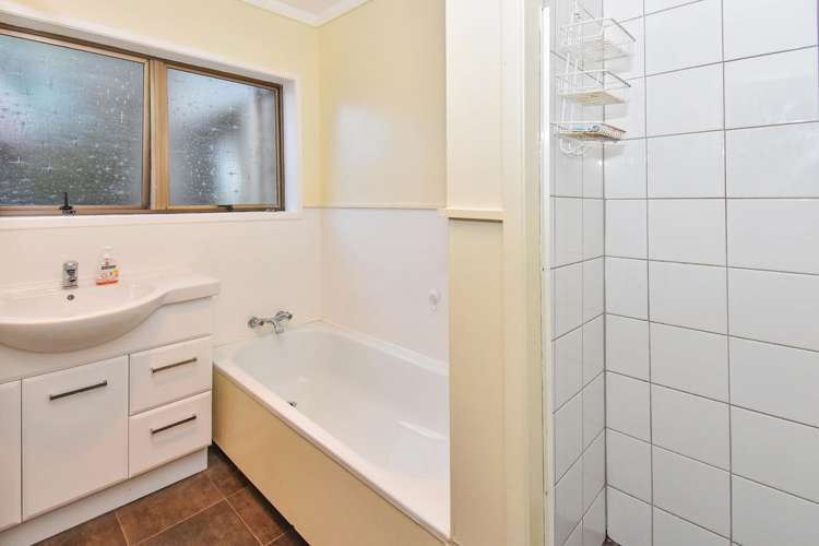 2/12 Grove Road Papakura_10