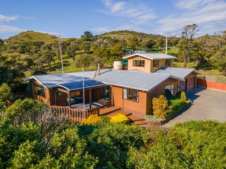 16 Coronation Street Moeraki_24