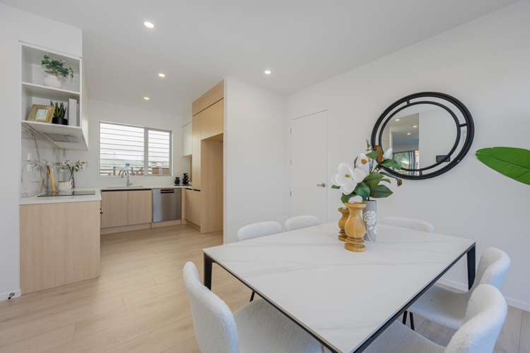 7 Sunrise Avenue Murrays Bay_20