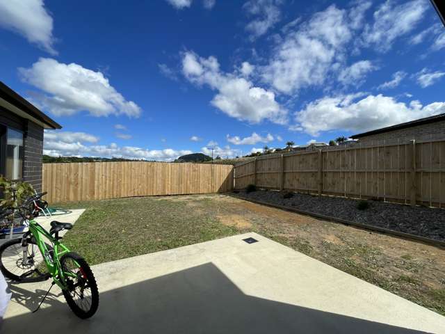 8 Royal St Anne's Drive Kamo_3