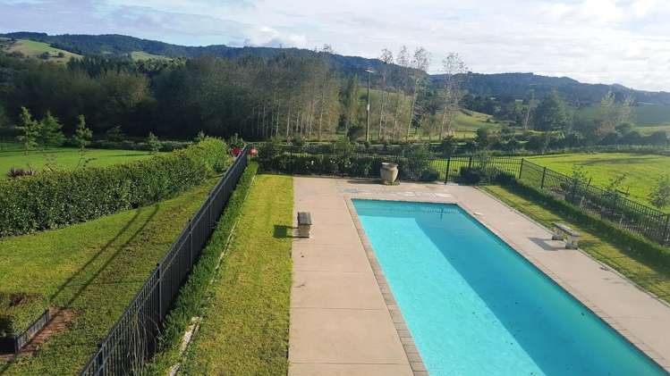 84 Sharon Road Waitoki_2