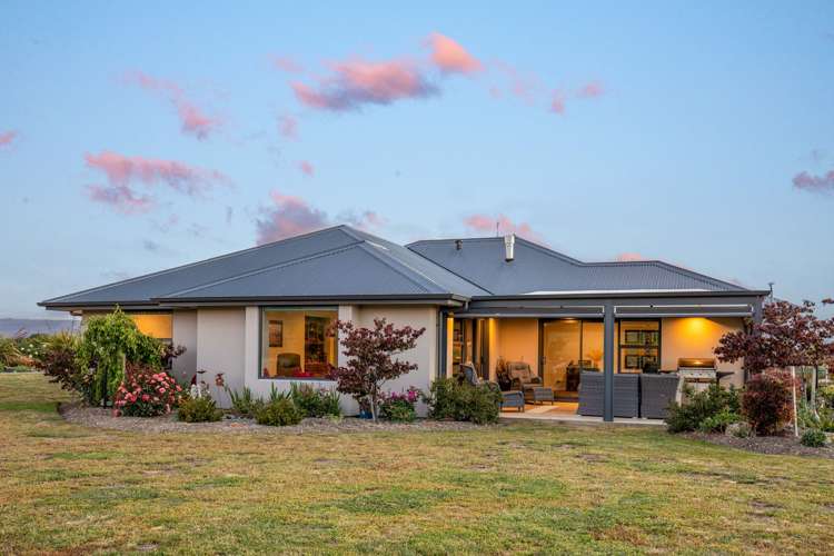 57 Golden Road Alexandra_23