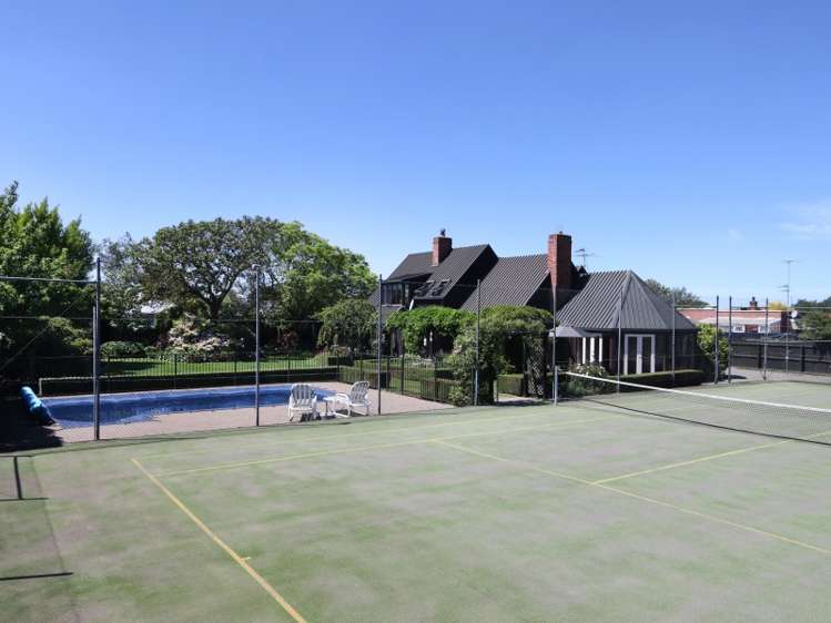 99 Middle Road Allenton_19