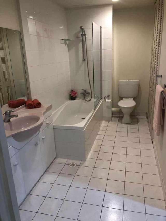 6 Whitaker Place 10015_4