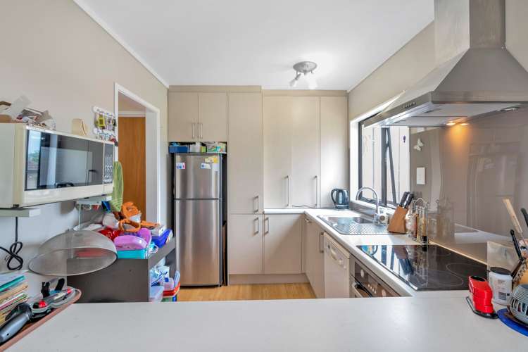 1/136 Bradbury Road Botany Downs_8