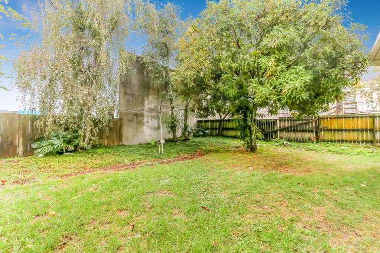 1 Louvain Avenue Mt Roskill_11