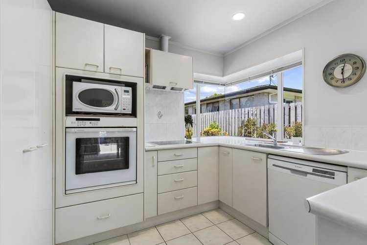 2/27 Sorrel Crescent Bucklands Beach_8