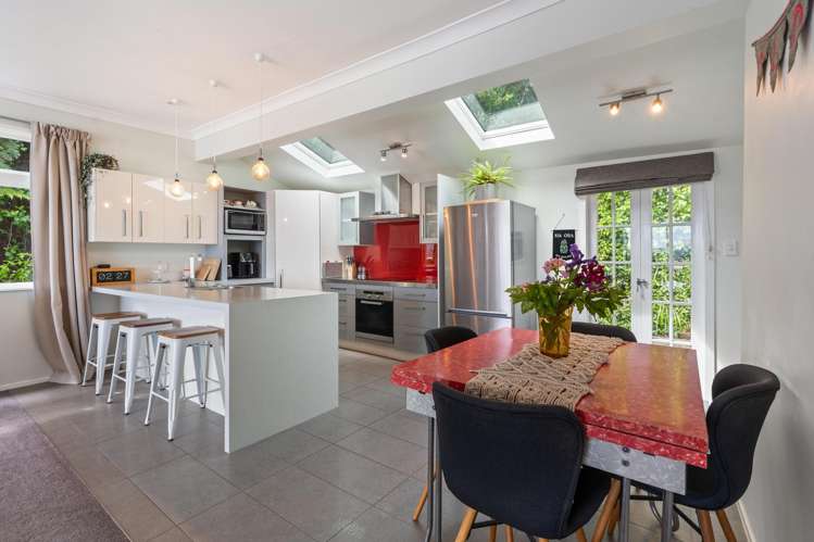 3 Mackenzie Road Eastbourne_9