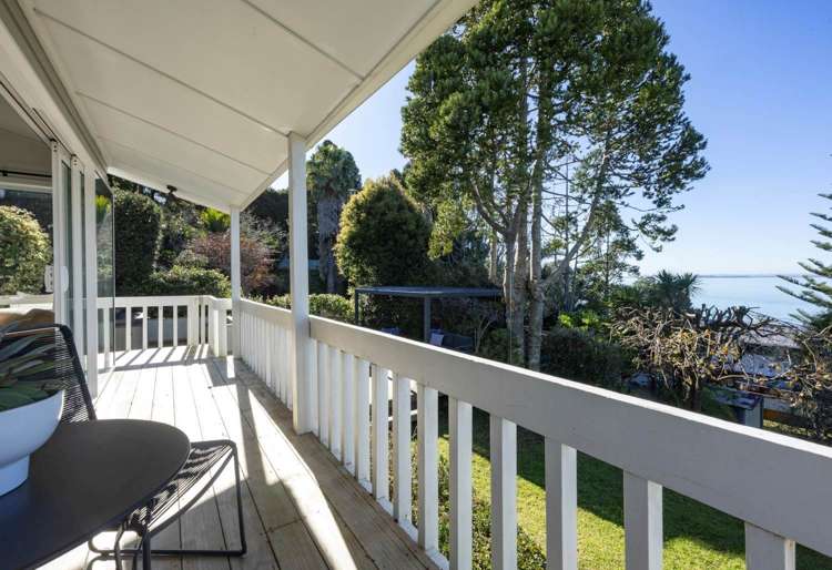 82 Kauri Point Road Laingholm_14