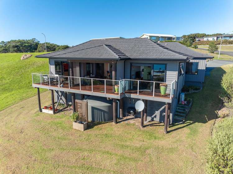 37 Dudley Crescent Cable Bay_15