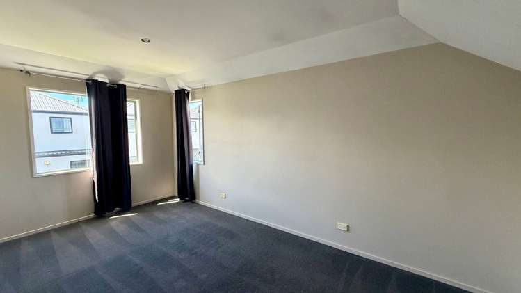 2/19 Hills Road Edgeware_6