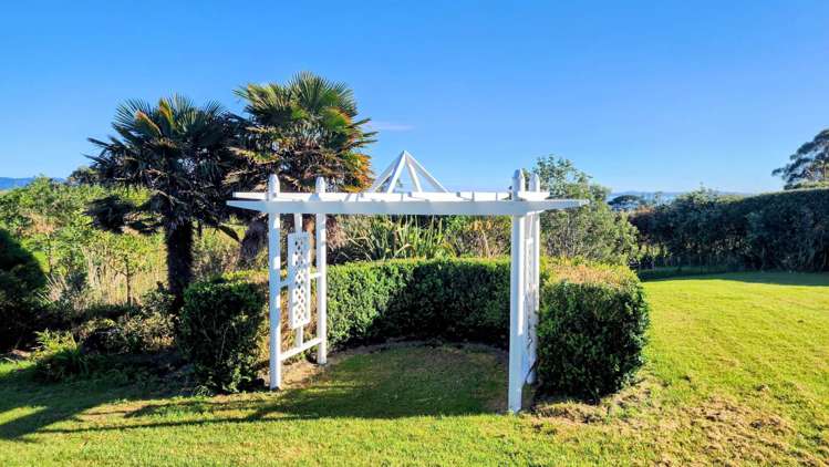 459 Grahams Beach Road Awhitu_21