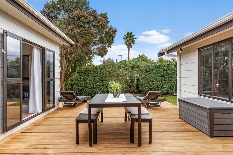 25 Sunningdale Street Wattle Downs_27