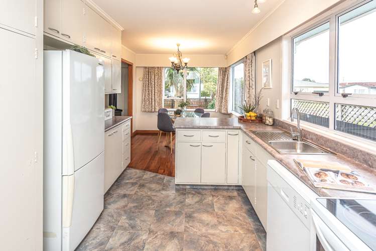 11 Lindsey Crescent Springvale_6