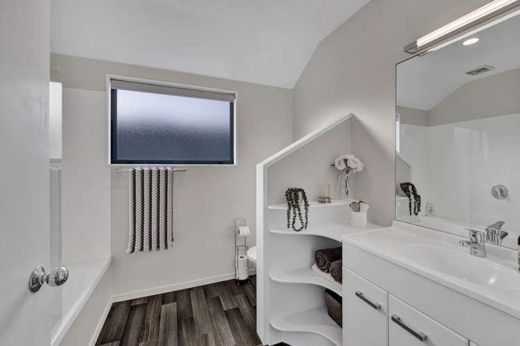 2 Kawaroa Close New Plymouth Central_21