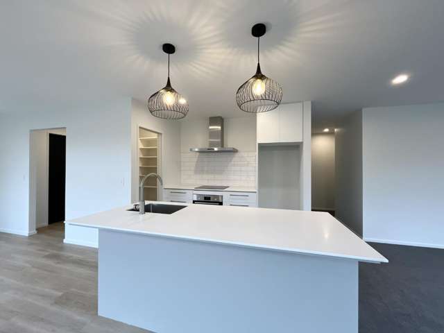 26 Accadia Drive 11103_2