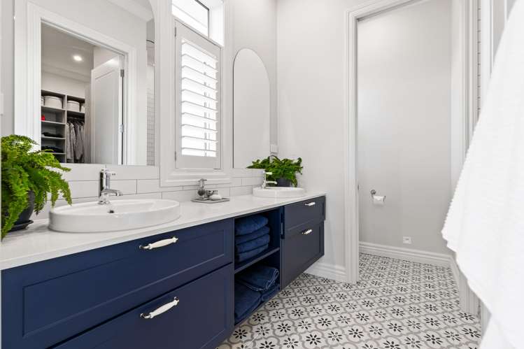 21 Diamond Lane Riverhead_29