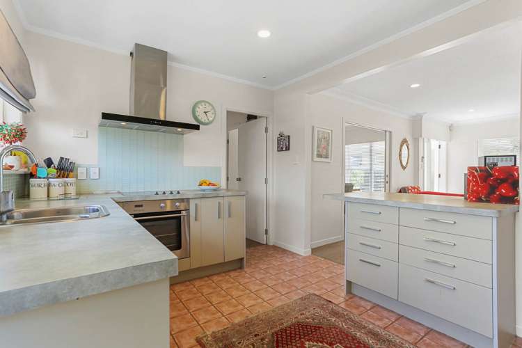 2/50 Turama Road Royal Oak_7